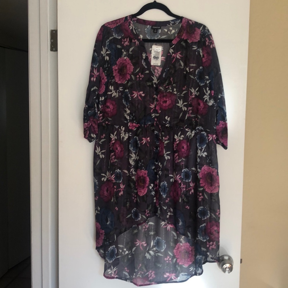 Torrid 3/4 sleeve sheer floral hi-low tunic